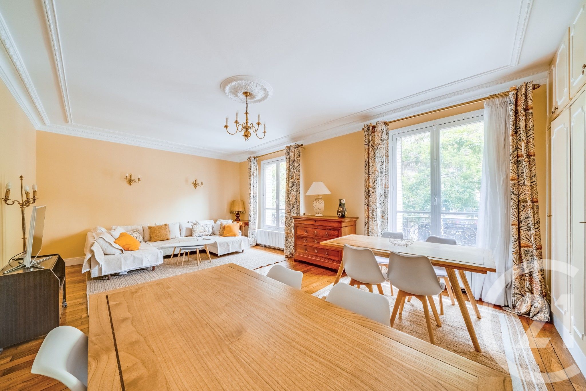 Appartement Rue Marie-Andrée Lagroua Weill-Hallé à Paris