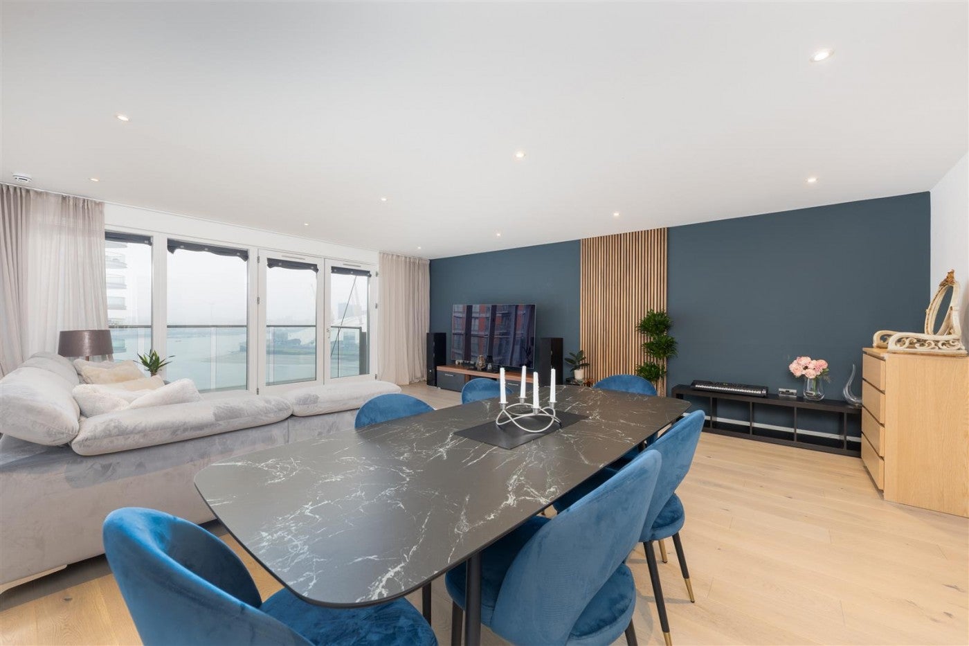 Flat Fairmont Avenue in Greater London