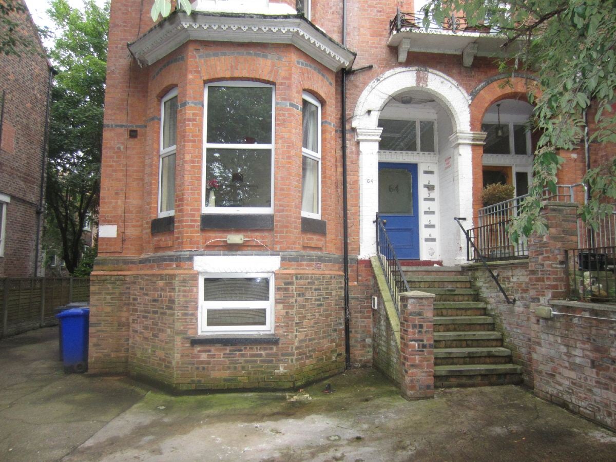 Flat Demesne Road in Manchester
