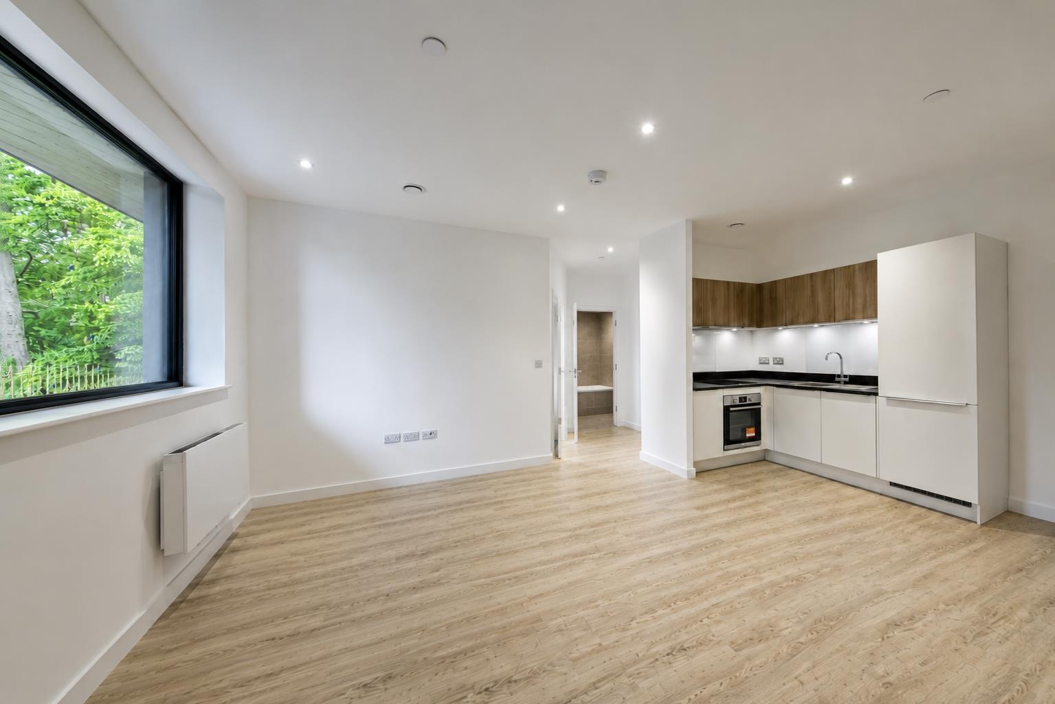 Flat Ashwood Way in Basingstoke and Deane