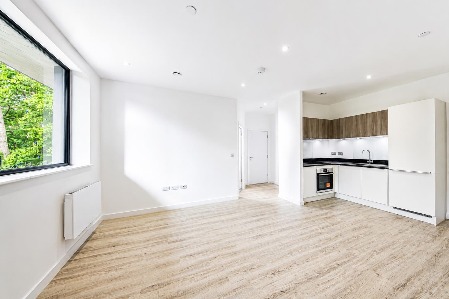Flat Ashwood Way in Basingstoke and Deane