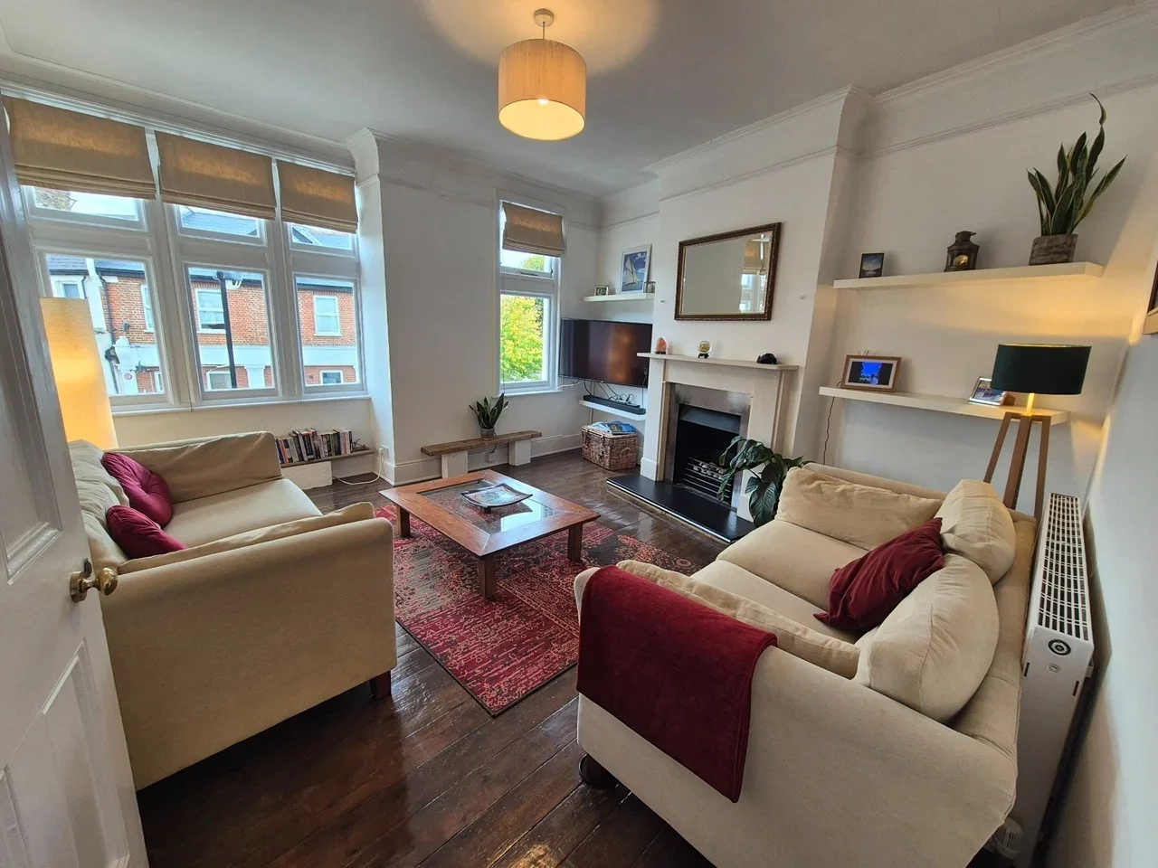 Flat Southfield Road in Greater London