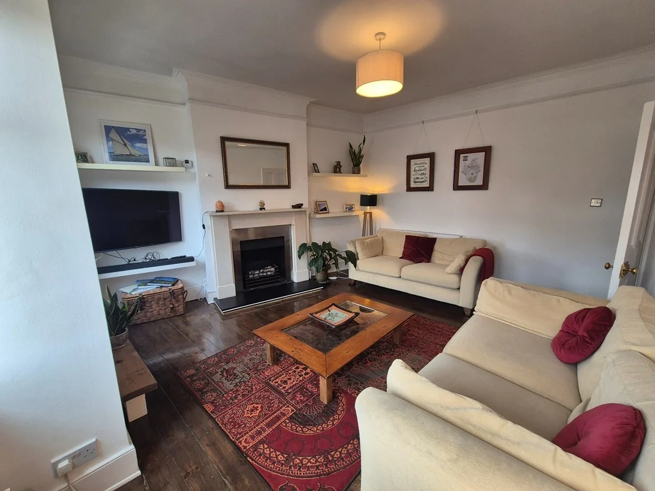 Flat Southfield Road in Greater London