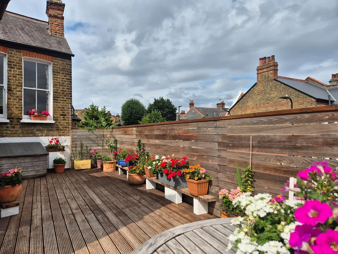 Flat Southfield Road in Greater London