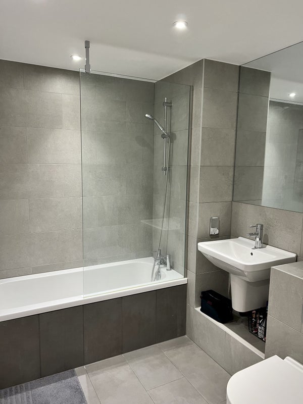 Flat Hazel Lane in Greater London