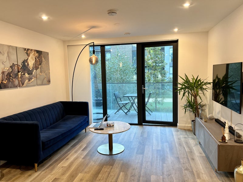 Flat Hazel Lane in Greater London