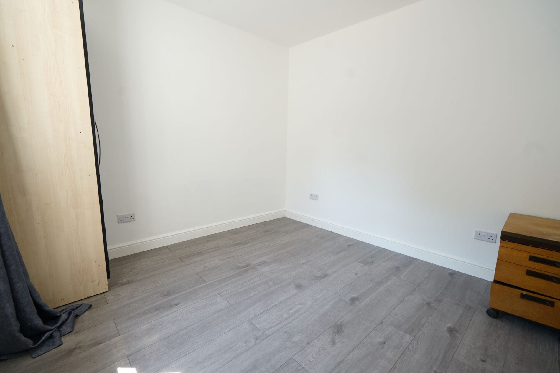 House Manser Road in Greater London