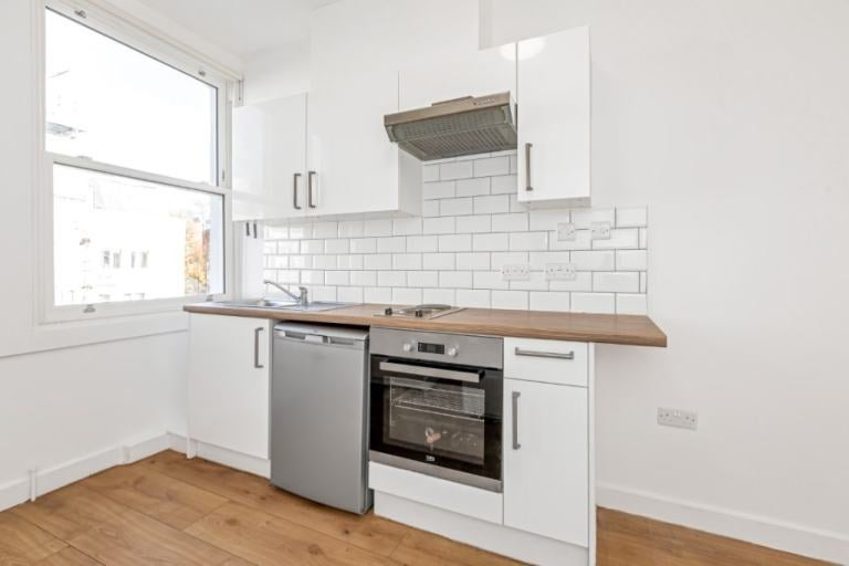 Flat Old Brompton Road in Greater London