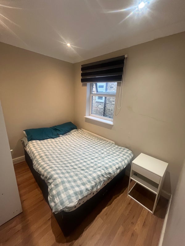 Room Glenrosa Street in Greater London