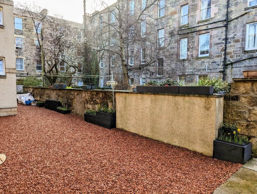 Flat Trafalgar Lane in City of Edinburgh