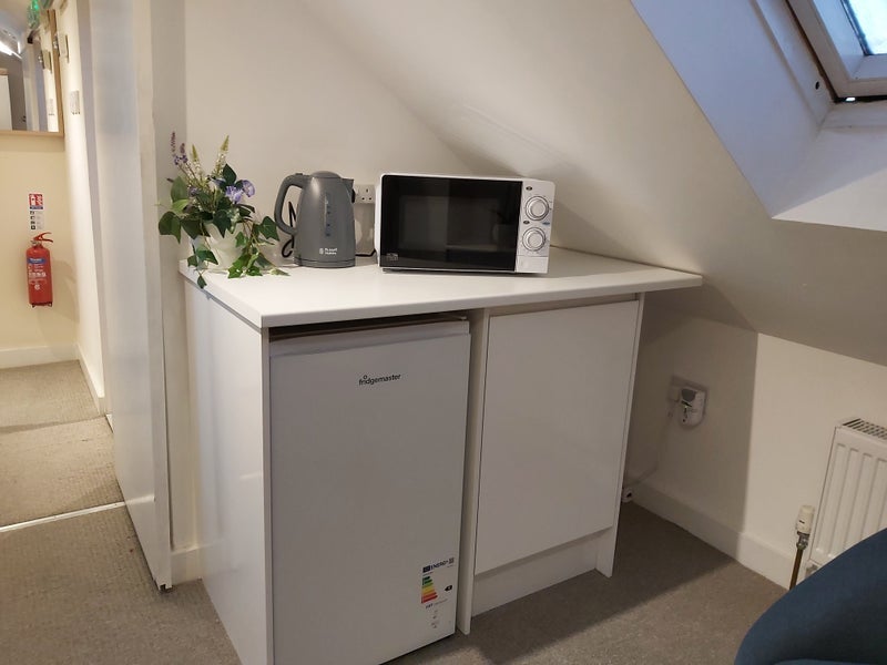 Room Frimley Gardens in Greater London