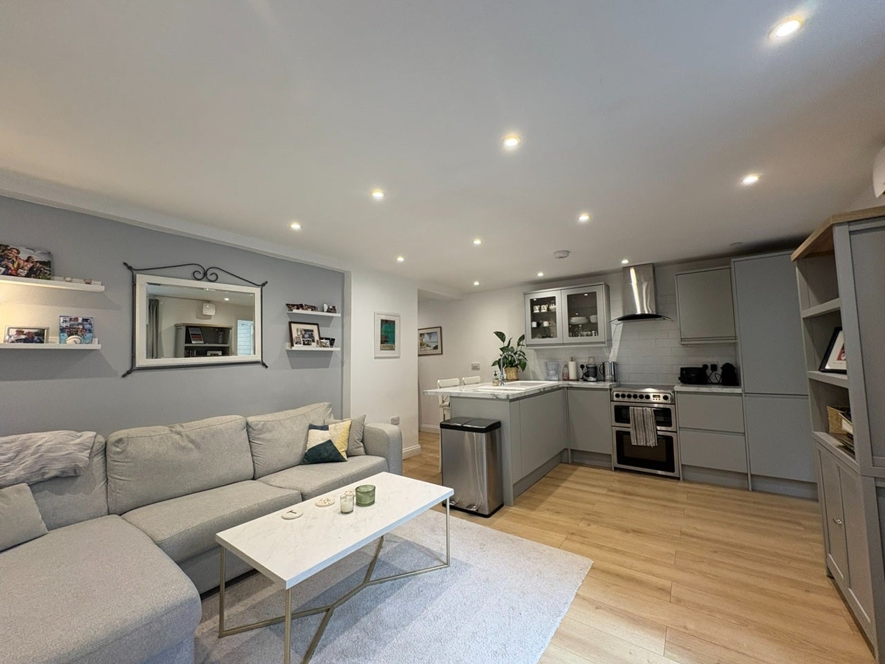 Flat Limes Grove in Greater London