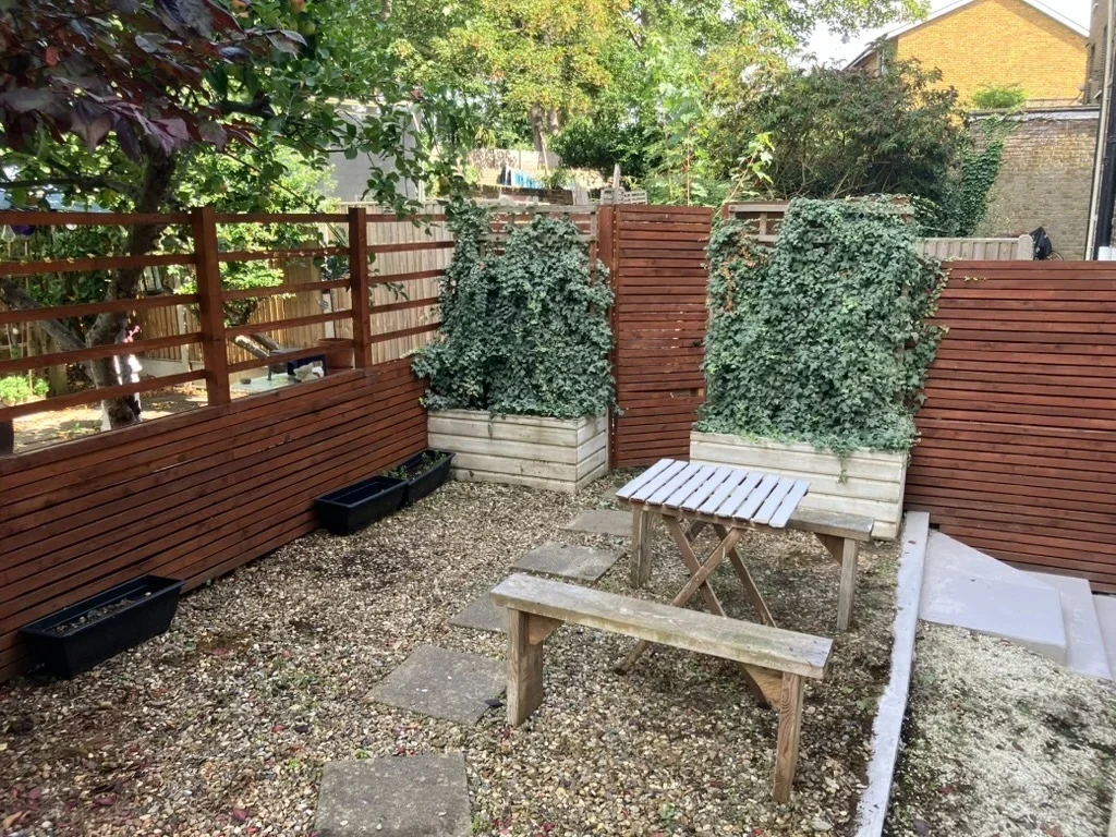 Flat Limes Grove in Greater London