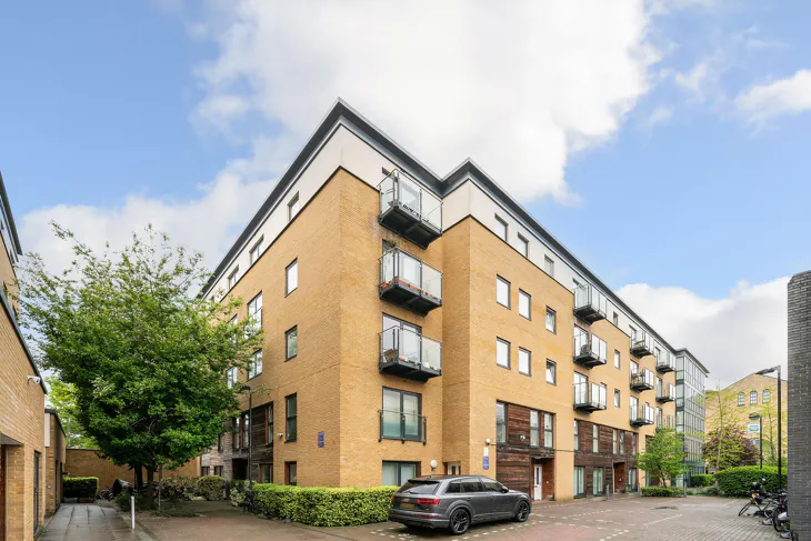 Flat Forge Square in Greater London