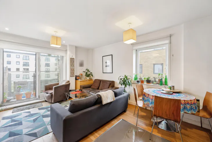 Flat Forge Square in Greater London