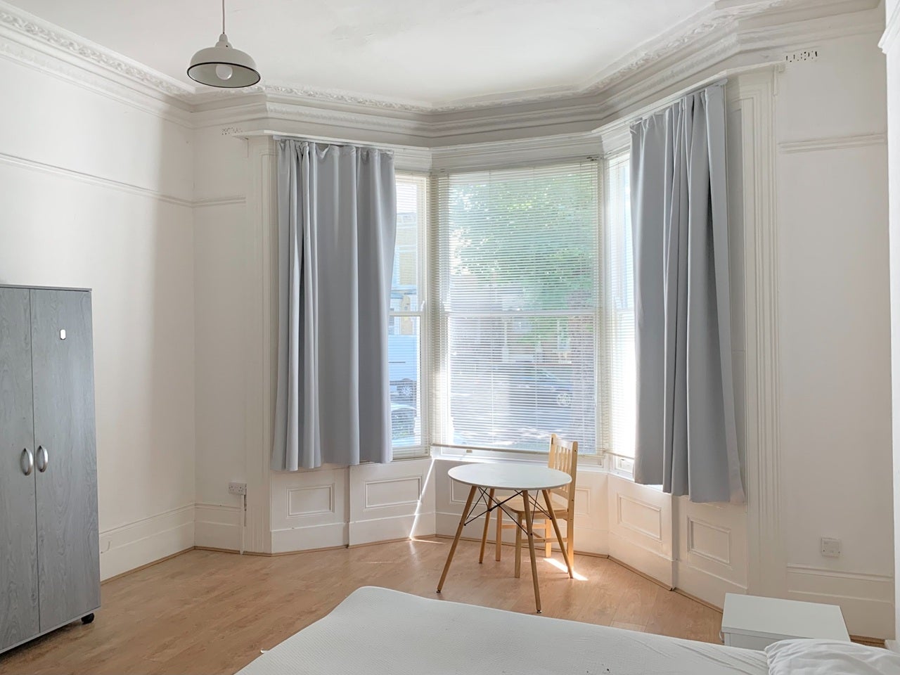 Flat Cazenove Road in Greater London