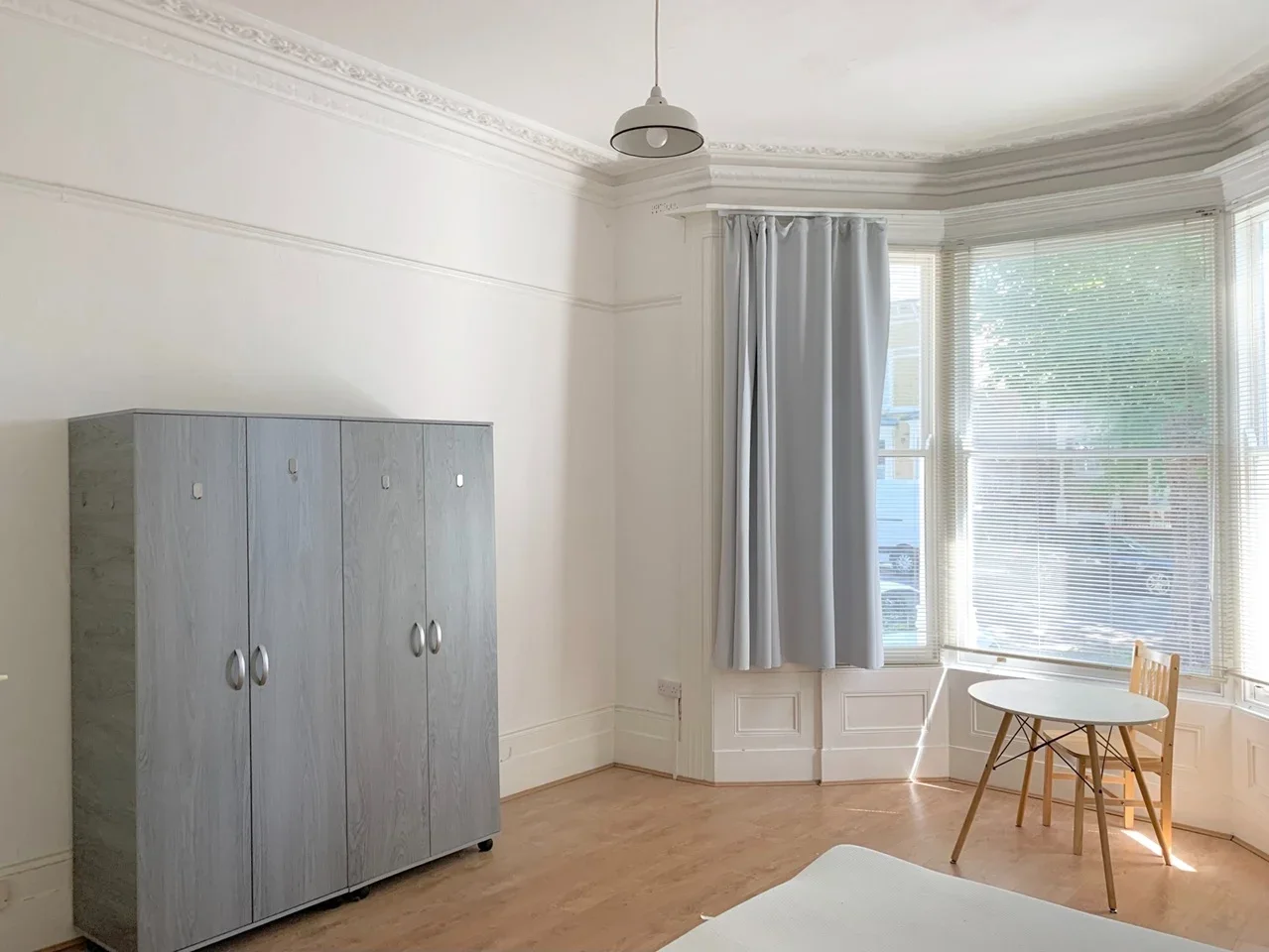 Flat Cazenove Road in Greater London