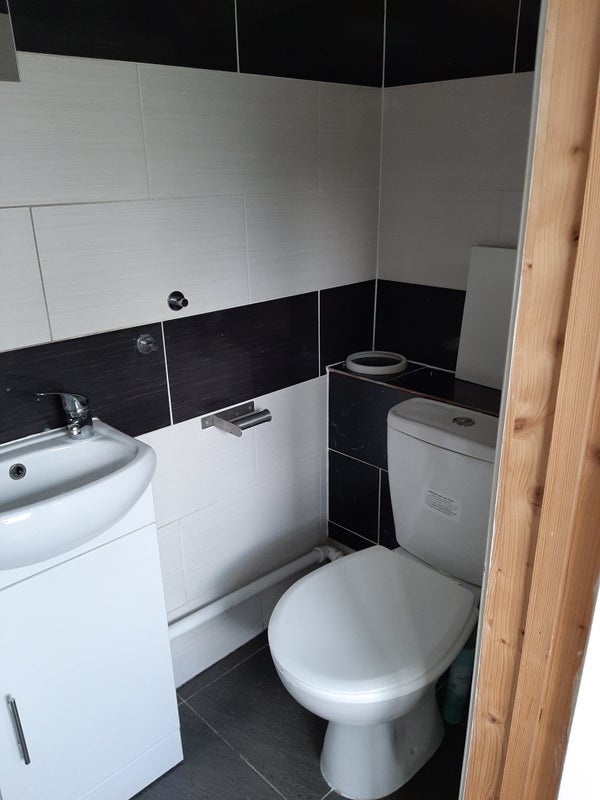Room Ventnor Close in Coventry