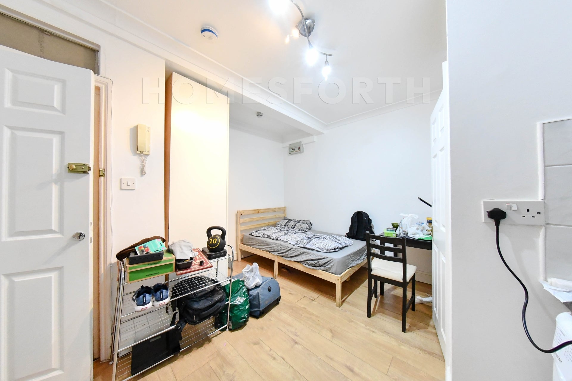 Flat Oakley Square in Greater London
