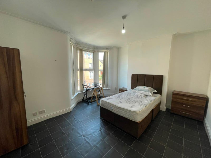 Room Picton Road in Liverpool