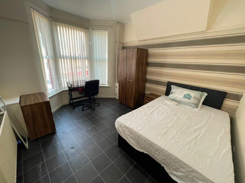 Room Picton Road in Liverpool