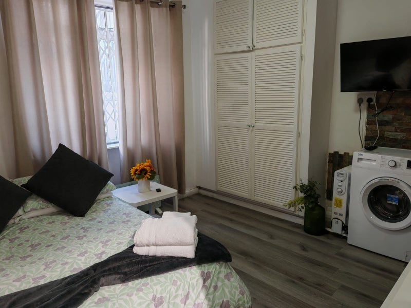 Flat Westbourne Gardens in City of Westminster