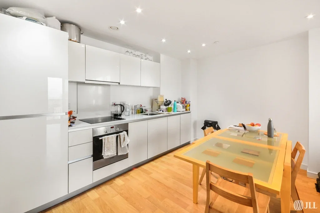 Flat Woodberry Grove in Greater London