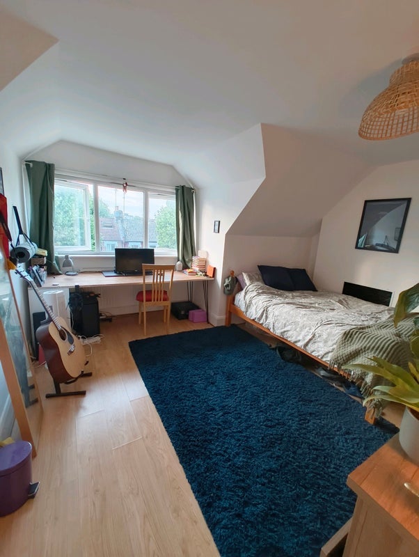 Room Woodlands Park Road in Greater London