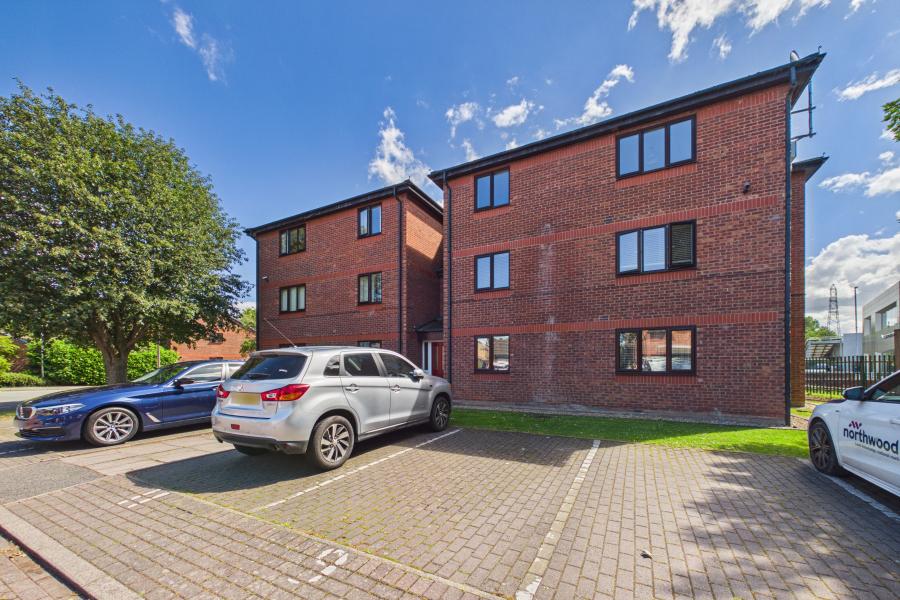Flat Sealand Road in Chester