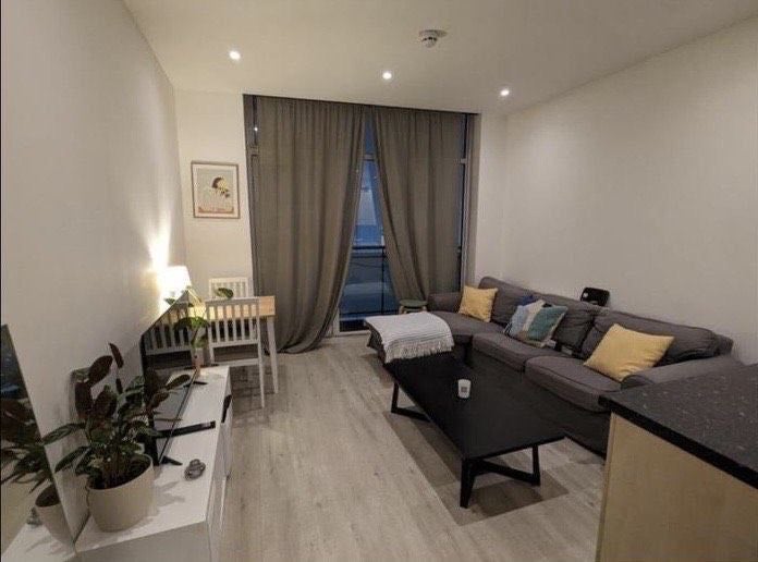 Room Empire Square in Greater London