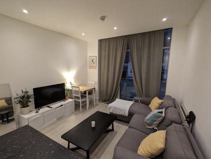 Room Empire Square in Greater London