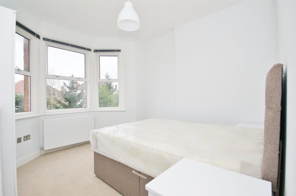 Flat Kings Road in Greater London