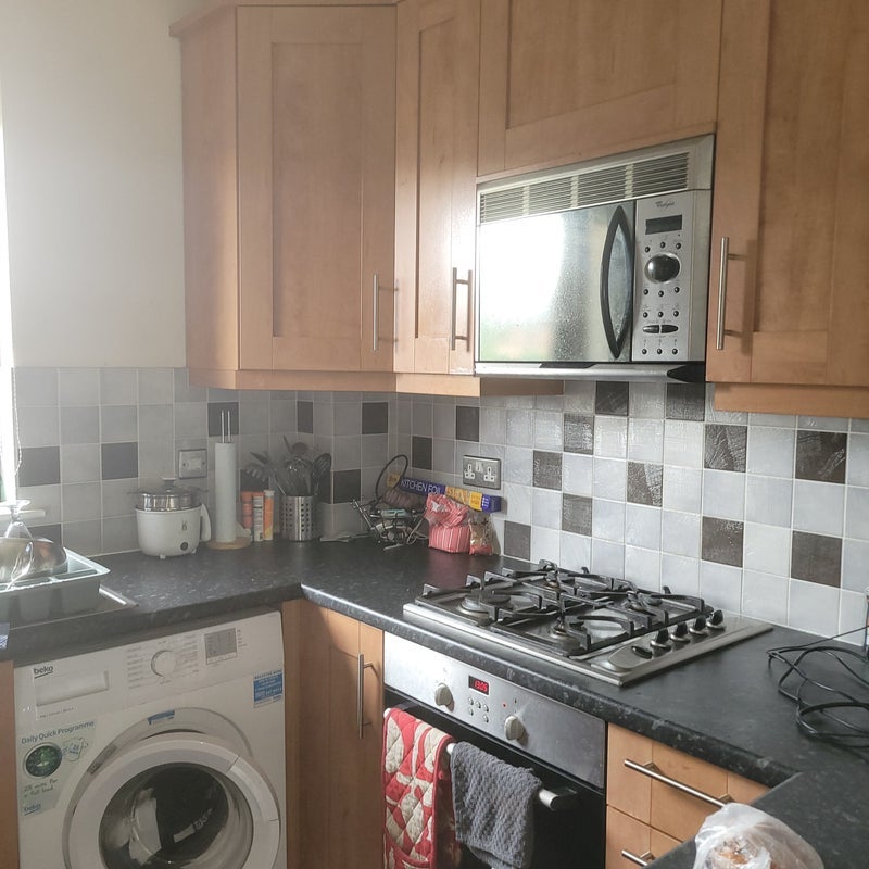 Flat Errol Gardens in Glasgow