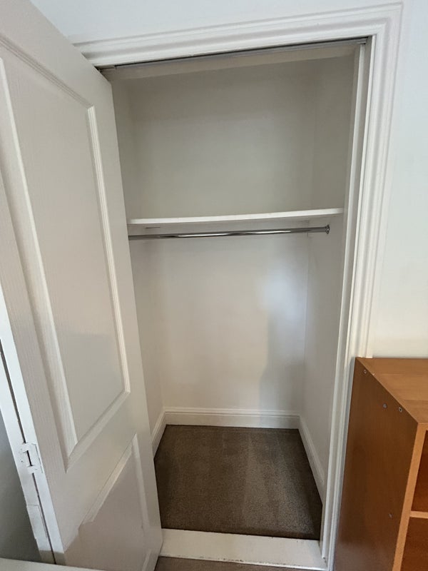 Flat Balham High Road in Greater London
