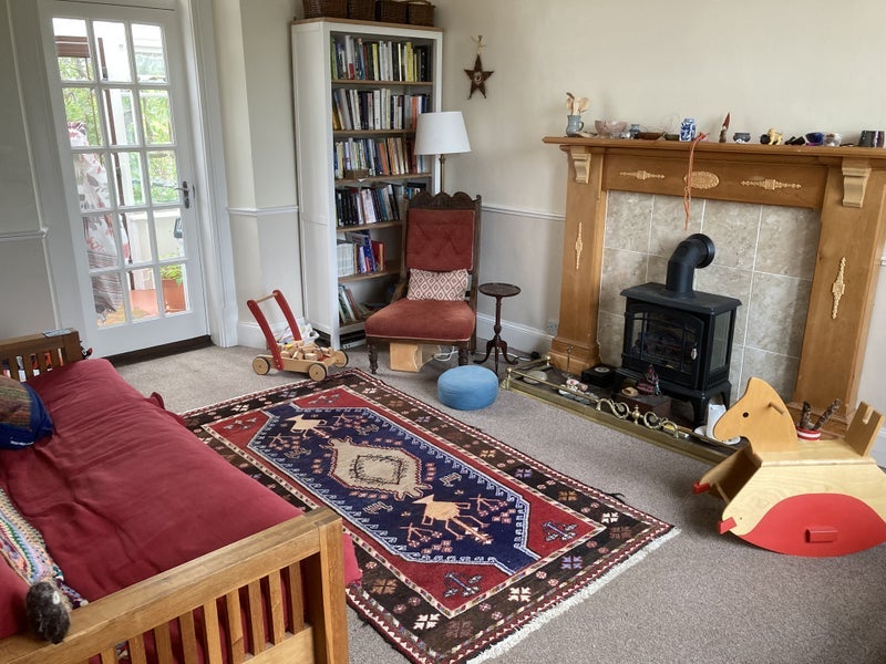 Room Kirkhill Road in Penicuik