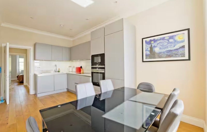Room Redfield Lane in Greater London