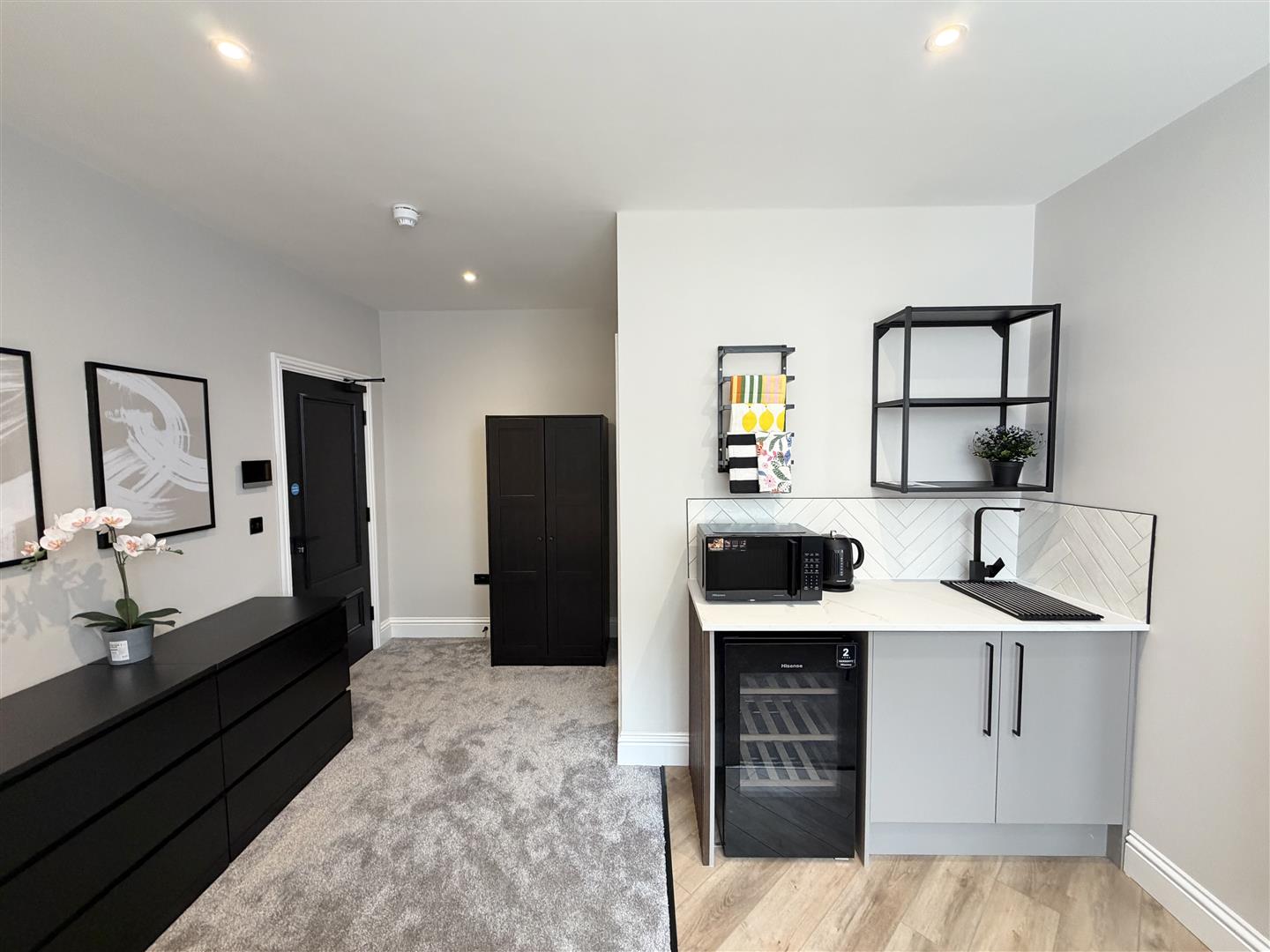 Room Whetstone Lane in Birkenhead
