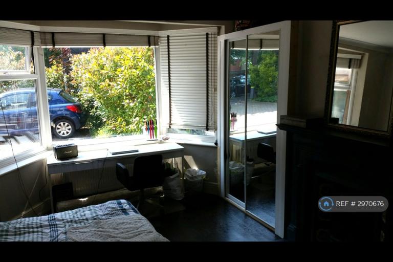 Room Poplar Road South in Greater London
