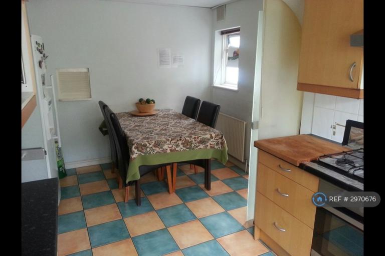 Room Poplar Road South in Greater London