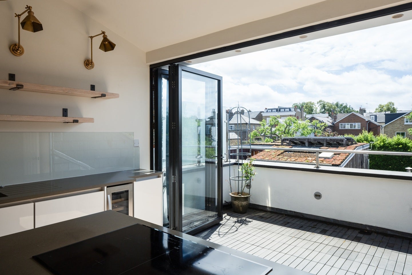 Flat Saint John's Hill in Greater London