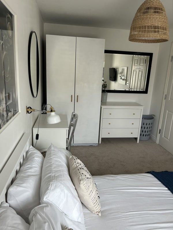 Room Marion Drive in Mobberley