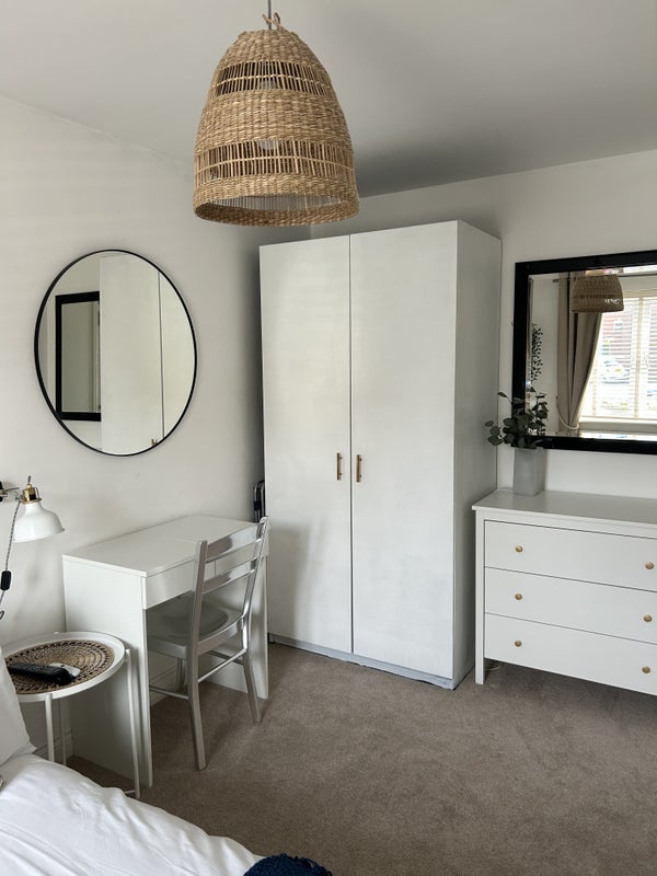 Room Marion Drive in Mobberley