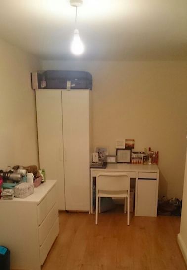 Room Manor Road in Greater London