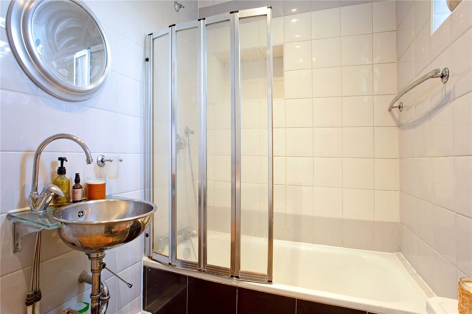 Flat Westbourne Park Road in Greater London