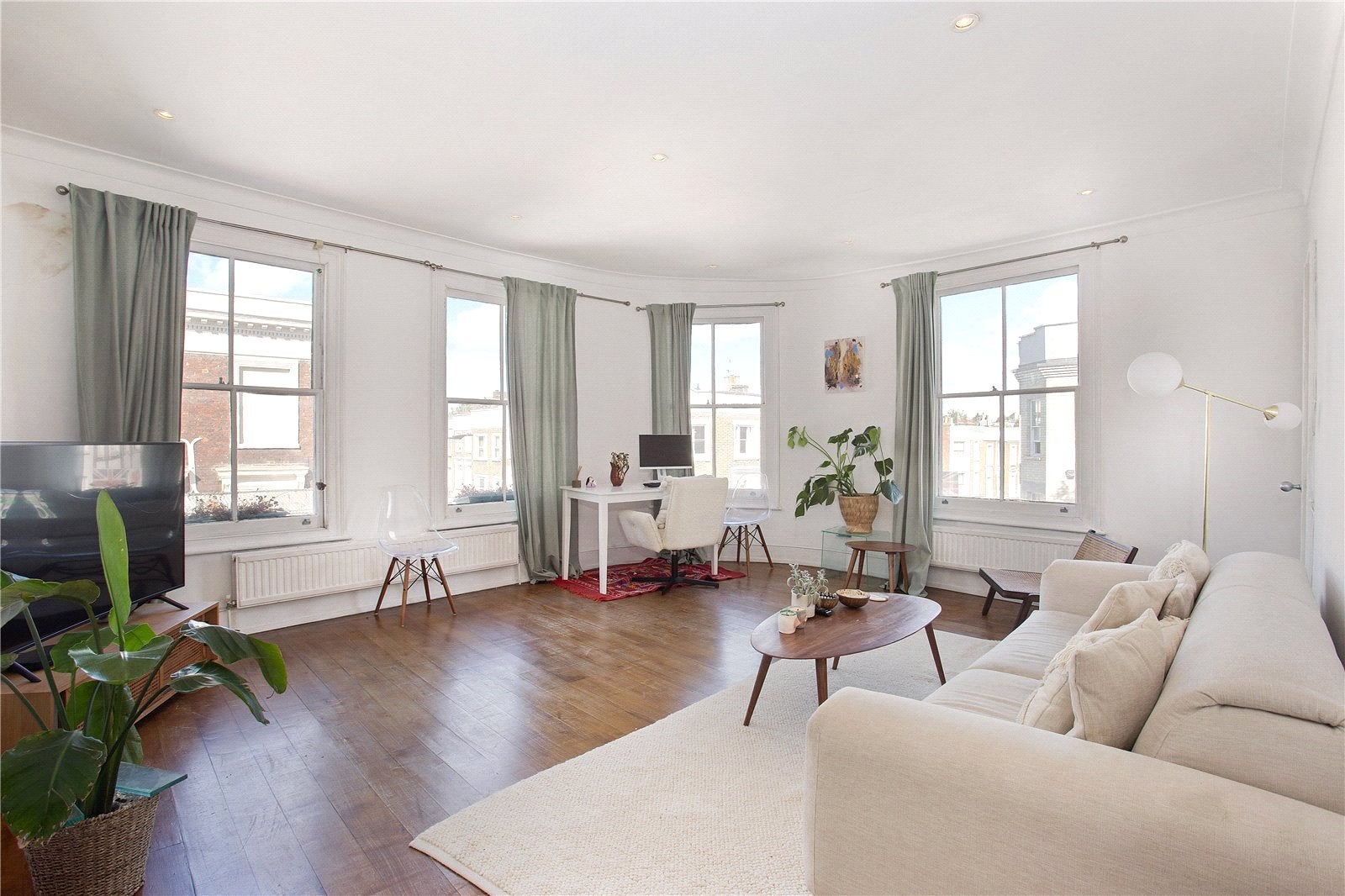 Flat Westbourne Park Road in Greater London
