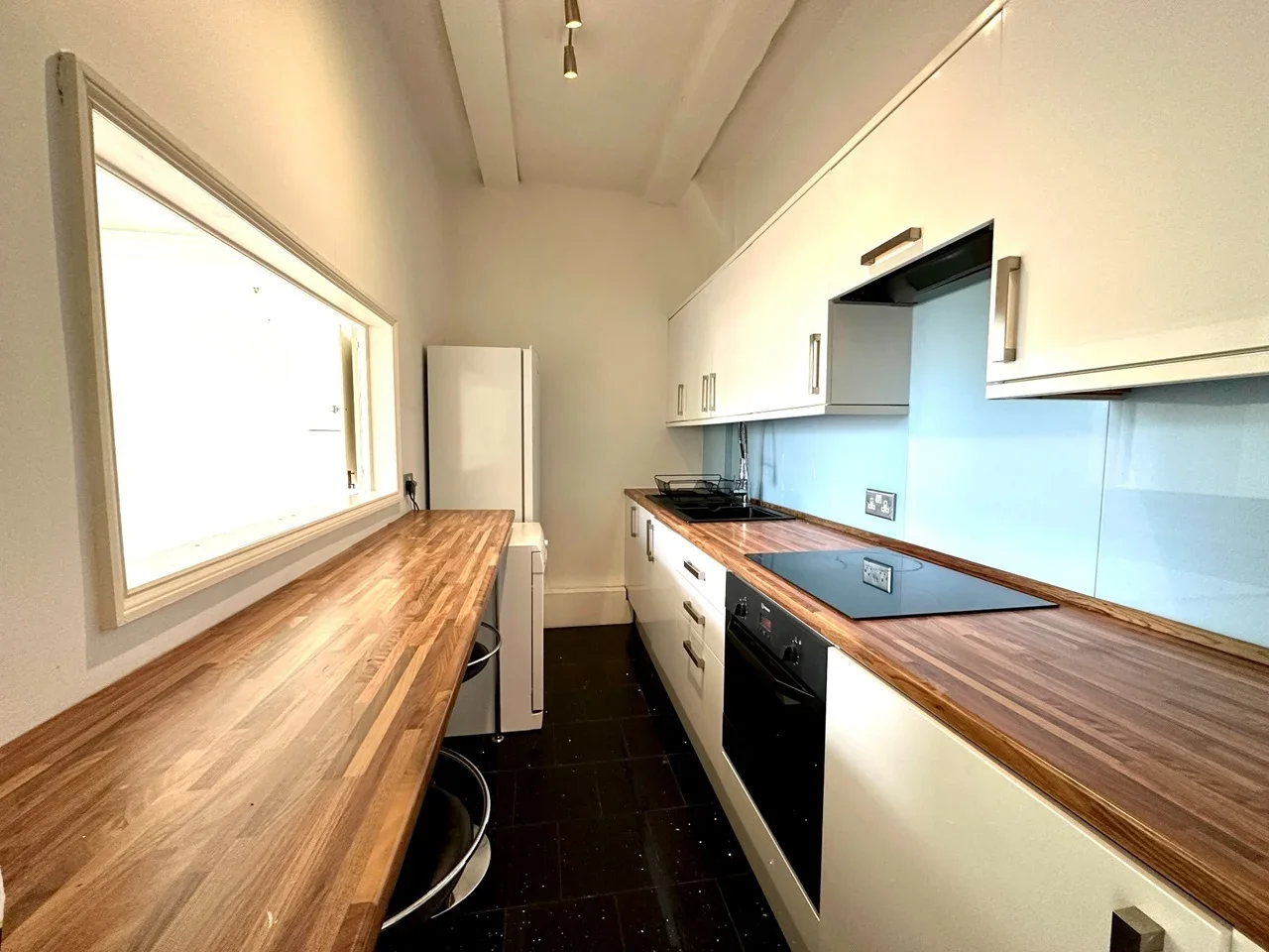 Flat Shortlands Grove in Greater London