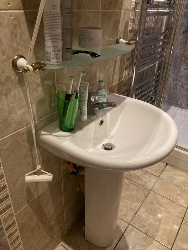 Room Knebworth Avenue in Greater London