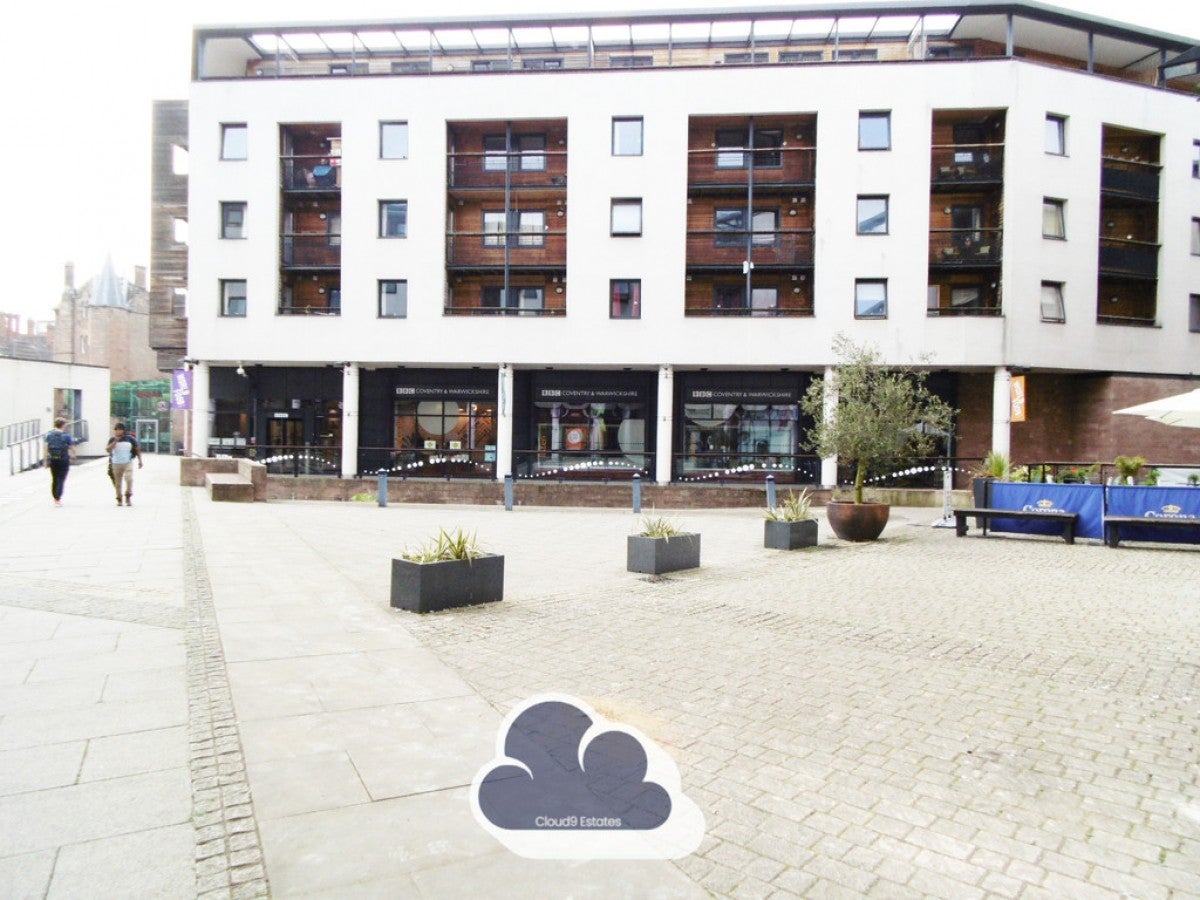 Flat Priory Row in Coventry