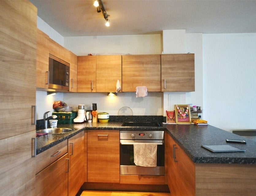 Flat Park Lodge Avenue in Greater London