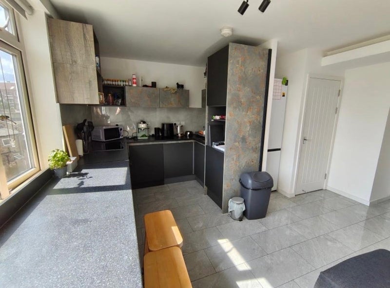 Room Mina Road in Greater London